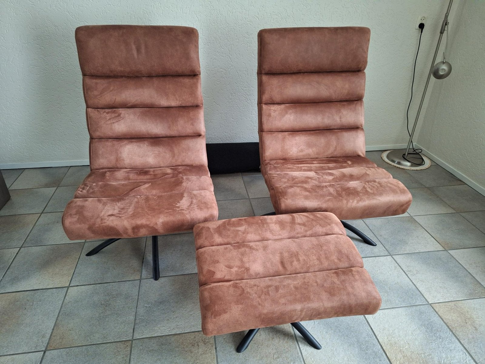 2x Relaxfauteuil met voetenbank - Bruin stof, Huis en Inrichting, Ophalen, Gebruikt, 100 tot 125 cm, Stof