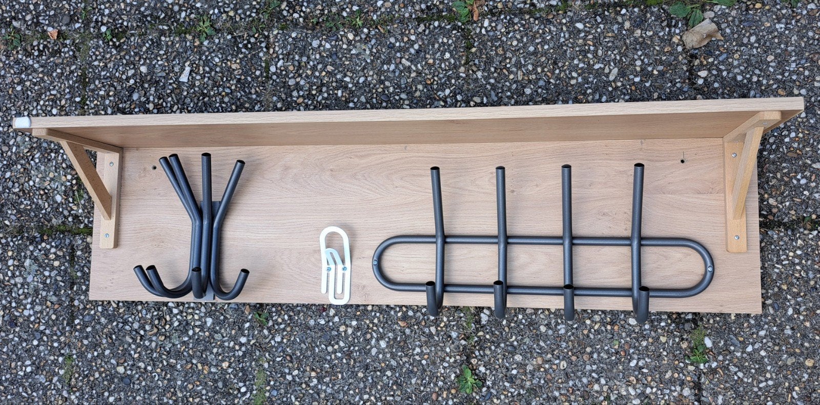 Wandkapstok met hoedenplank en metalen haken, Gebruikt, Onbekend@voorbeeld.com, Onbekend, Onbekend