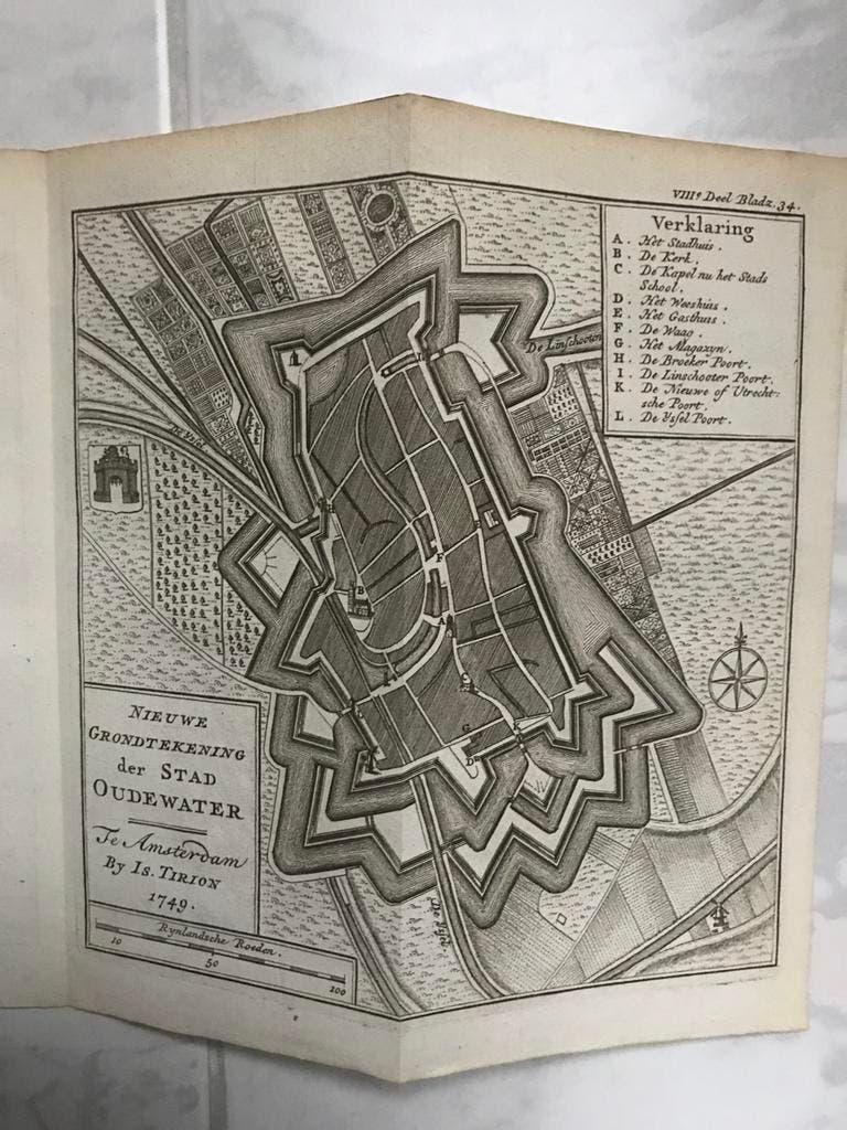 Nieuwe Grondtekening der Stad Oudewater,  Isaac Tirion, 1749, Antiek en Kunst, Cartografie, 17 cm, 1700 - 1799, 17 cm