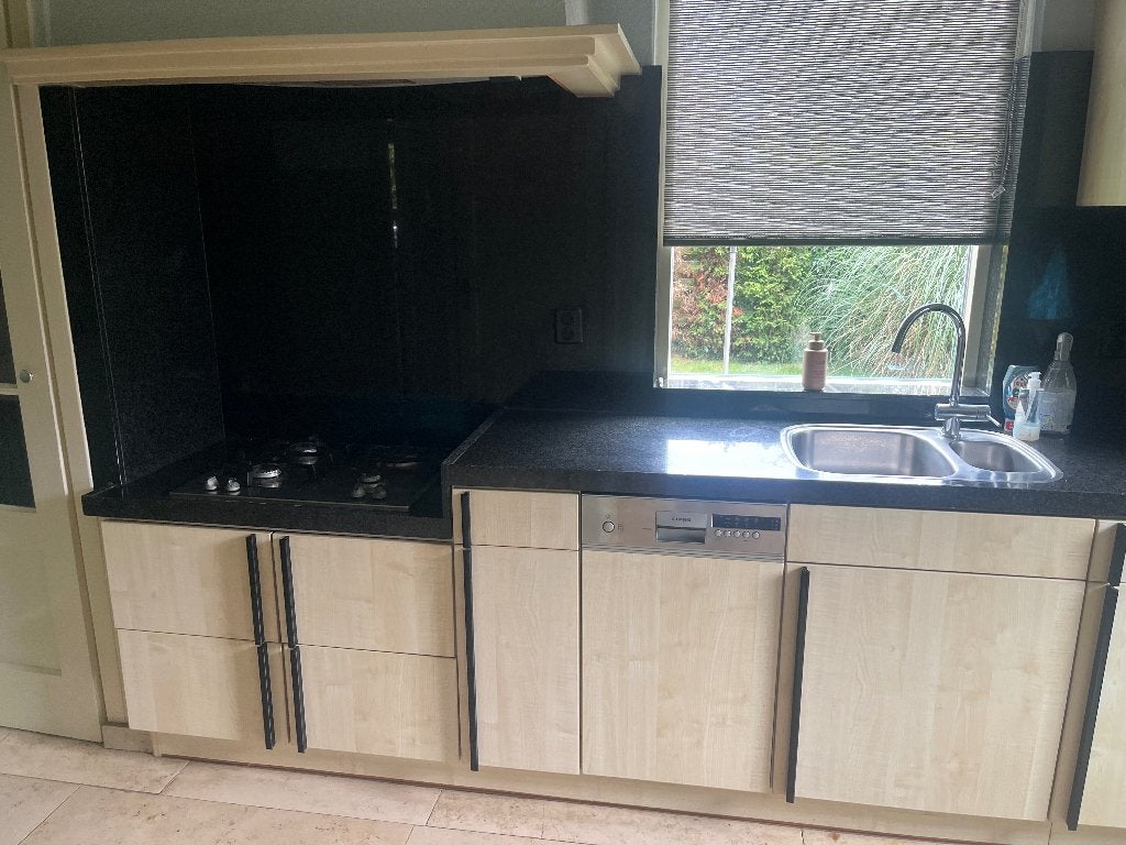 Keuken met oven en vaatwasser, Ophalen, Gebruikt, Zwart, Graniet of Steen
