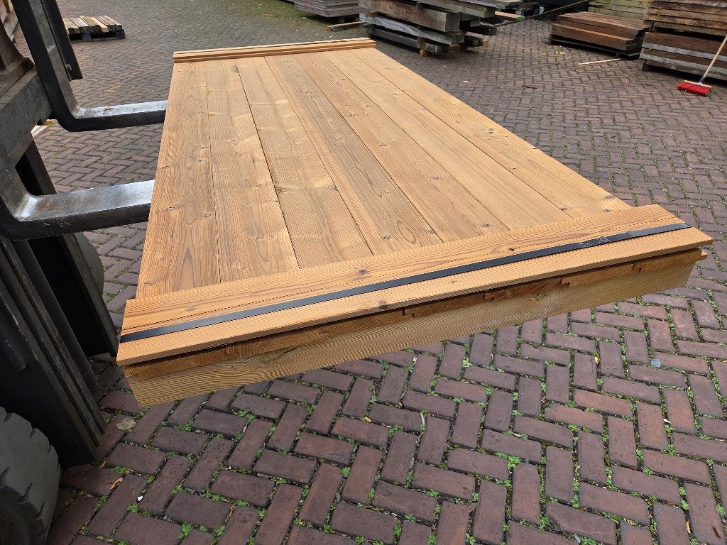 Halfhoutse sponning delen / Thermowood - nr: TP26, Ophalen, Nieuw, Minder dan 180 cm, Planken