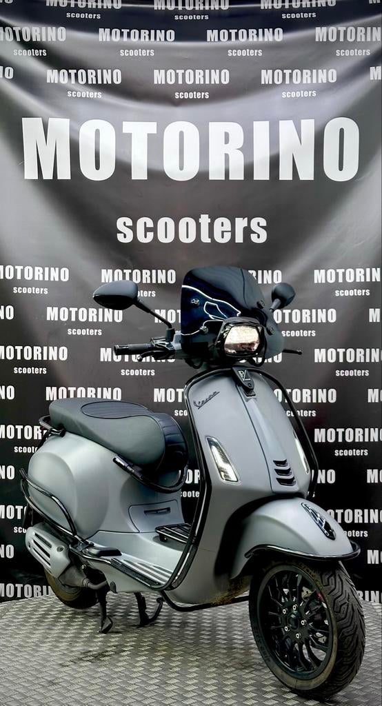 Vespa Sprint 45km Brom BJ:10-2020 KM:8712 Full optie, Fietsen en Brommers, Scooters | Vespa, Ophalen, Vespa, Gebruikt, Overige modellen