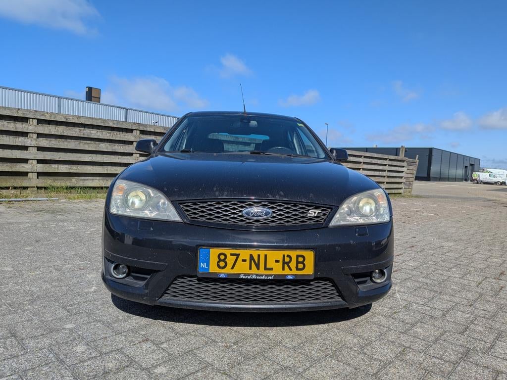 Ford Mondeo 3.0 V6 166KW HB 2003 Zwart, Auto's, Voorwielaandrijving, Mondeo, Zwart, Handgeschakeld