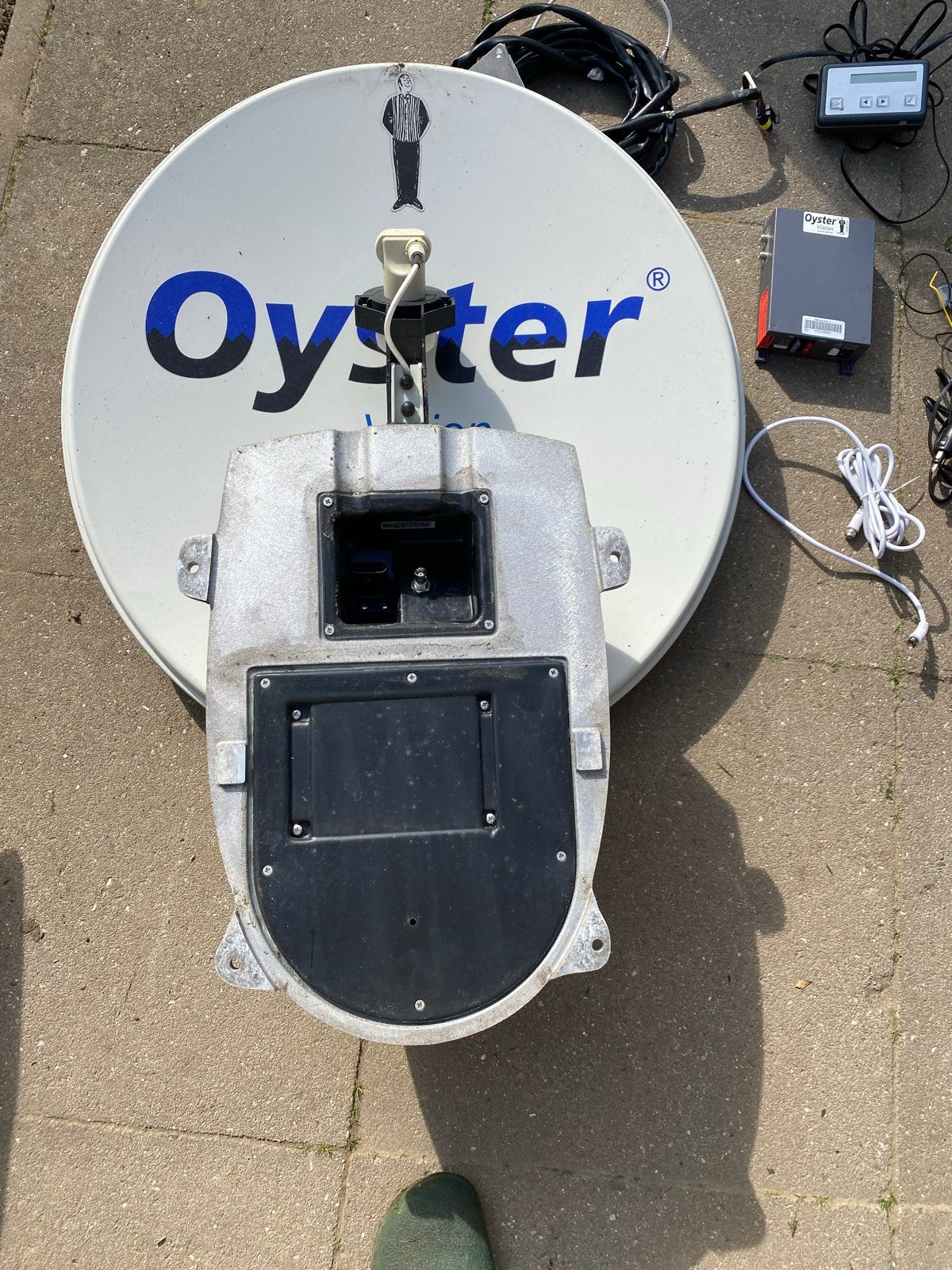 Oyster Satellietschotel met 12V TV - Compleet Systeem, Ophalen, Gebruikt, (Schotel)antenne, Overige merken
