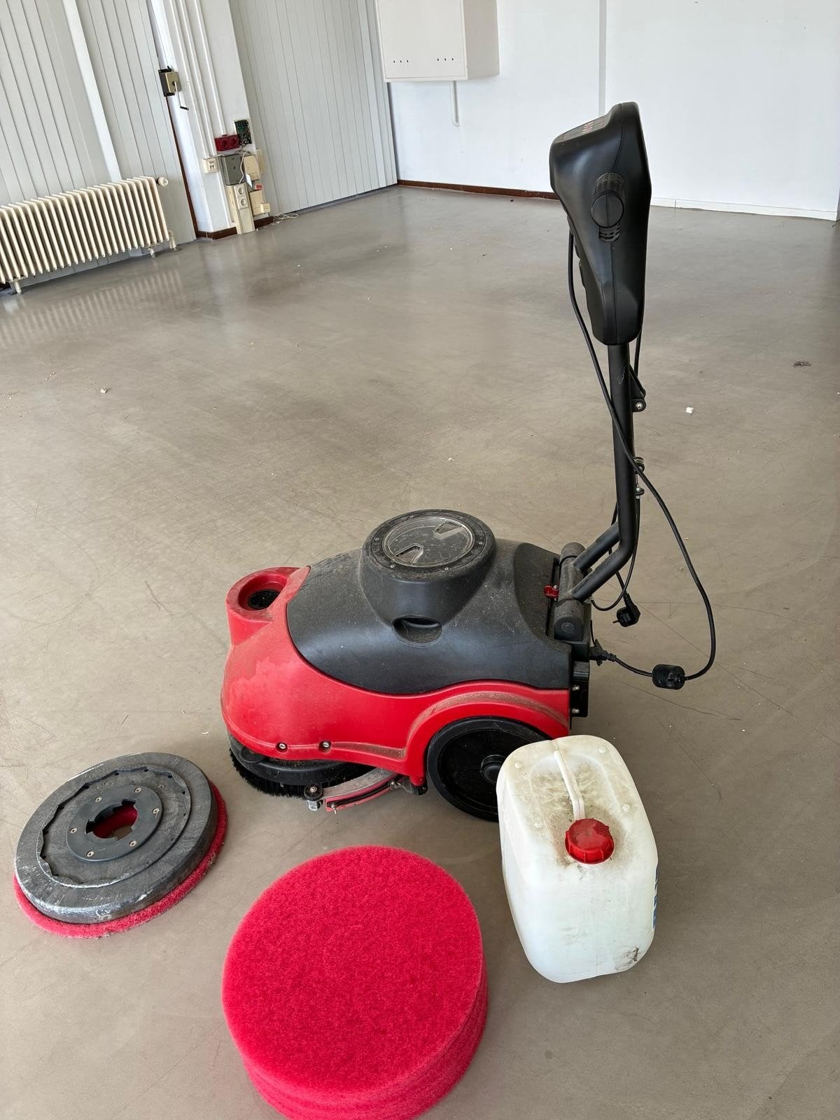 Viper schrobmachine Walk behind scrubber, Ophalen