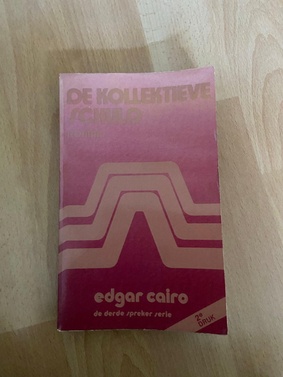 De Kollektieve Schulo - Edgar Cairo (2e druk), Ophalen of Verzenden, Gelezen, Nederland