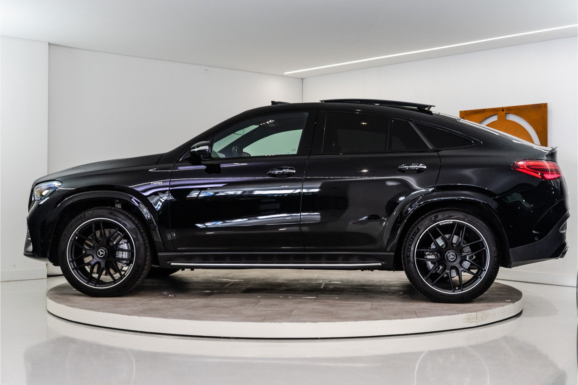 Mercedes-Benz GLE Coupé AMG 53 4MATIC+ Premium Plus 436PK |, Auto's, Automaat, Zwart, Zwart, Bedrijf