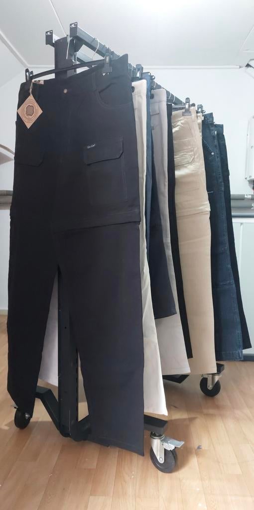 Life line Afrits wandel broeken Unisex 10 stuks voor €200, Kleding | Heren, Ophalen of Verzenden, Nieuw, Overige maten