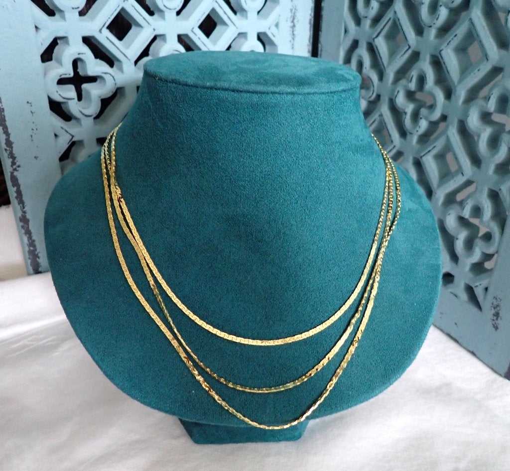 Elegante goudkleurige ketting met meerdere lagen, Sieraden, Tassen en Uiterlijk, Verzenden, Zo goed als nieuw, Goud, Overige materialen