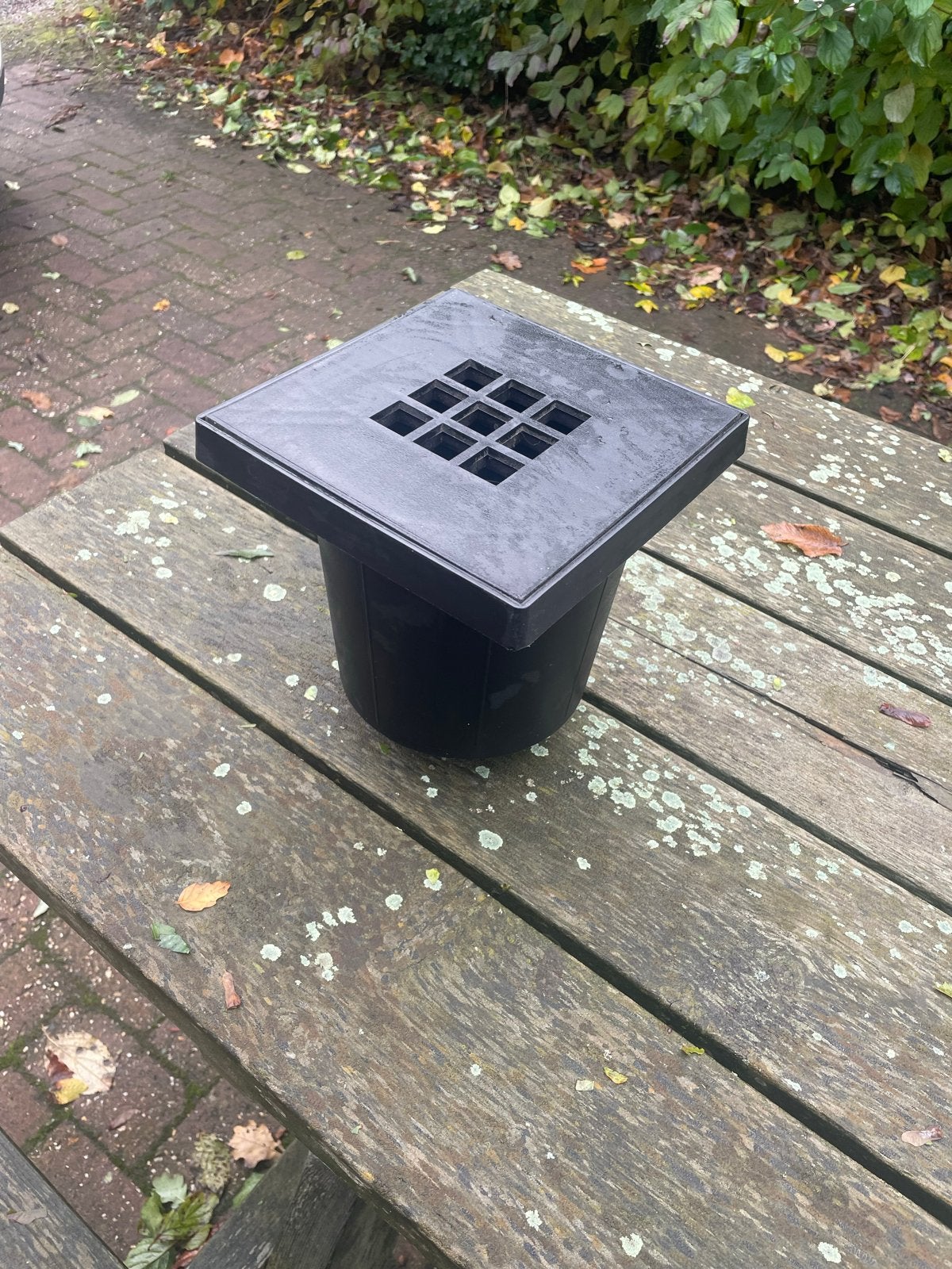 Zwart putje voor afwatering, Ophalen, Gebruikt