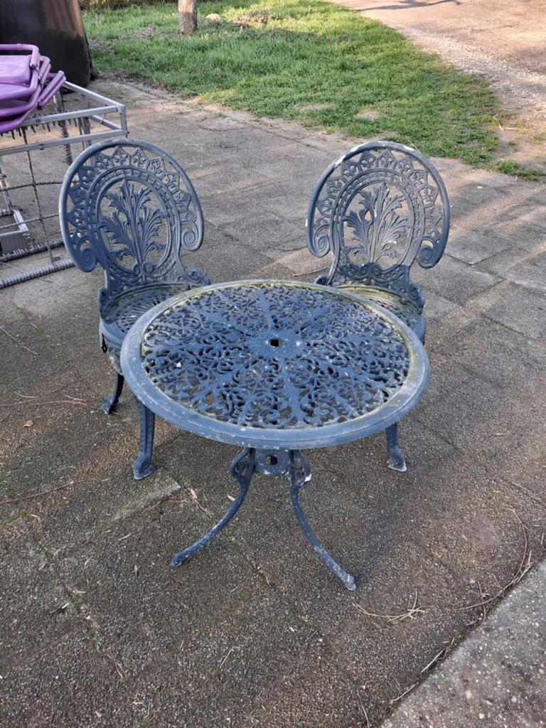 Gietijzeren Bistro set, Ophalen of Verzenden, Gebruikt, Overige materialen, 2 zitplaatsen