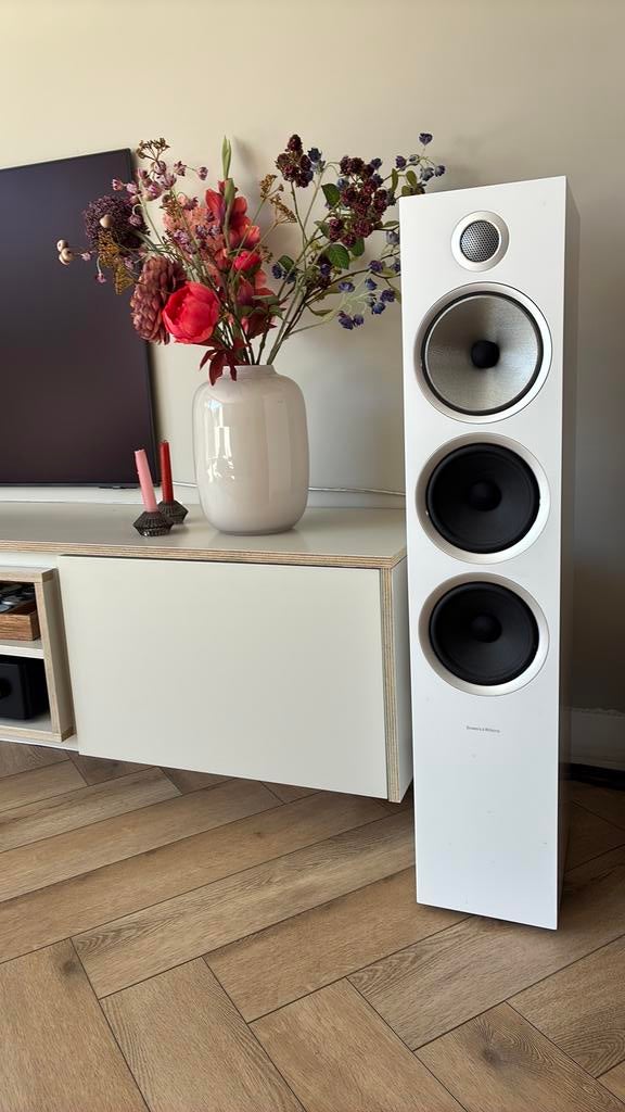 Bowers en wilkins 703 s2, Ophalen, Zo goed als nieuw, Bowers & Wilkins (B&W), 120 watt of meer