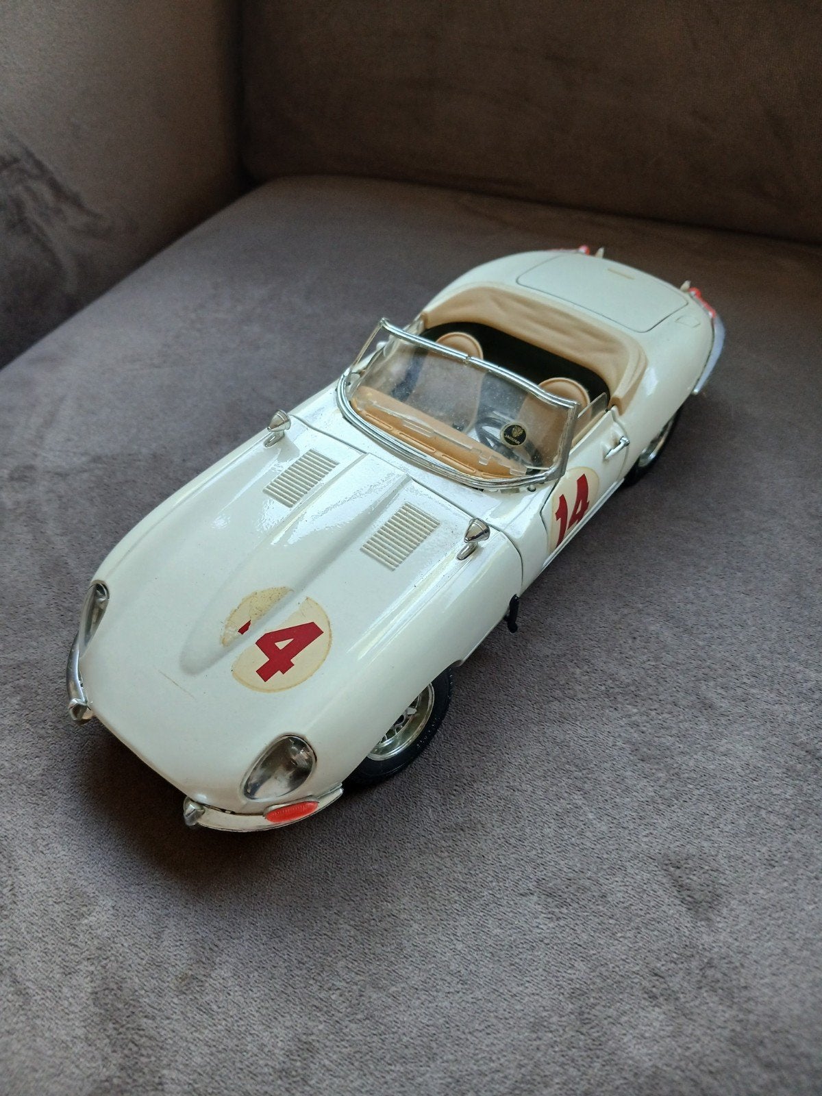 Jaguar E-Type 1961 schaalmodel 1:18, Ophalen of Verzenden, Gebruikt, Auto, Overige merken
