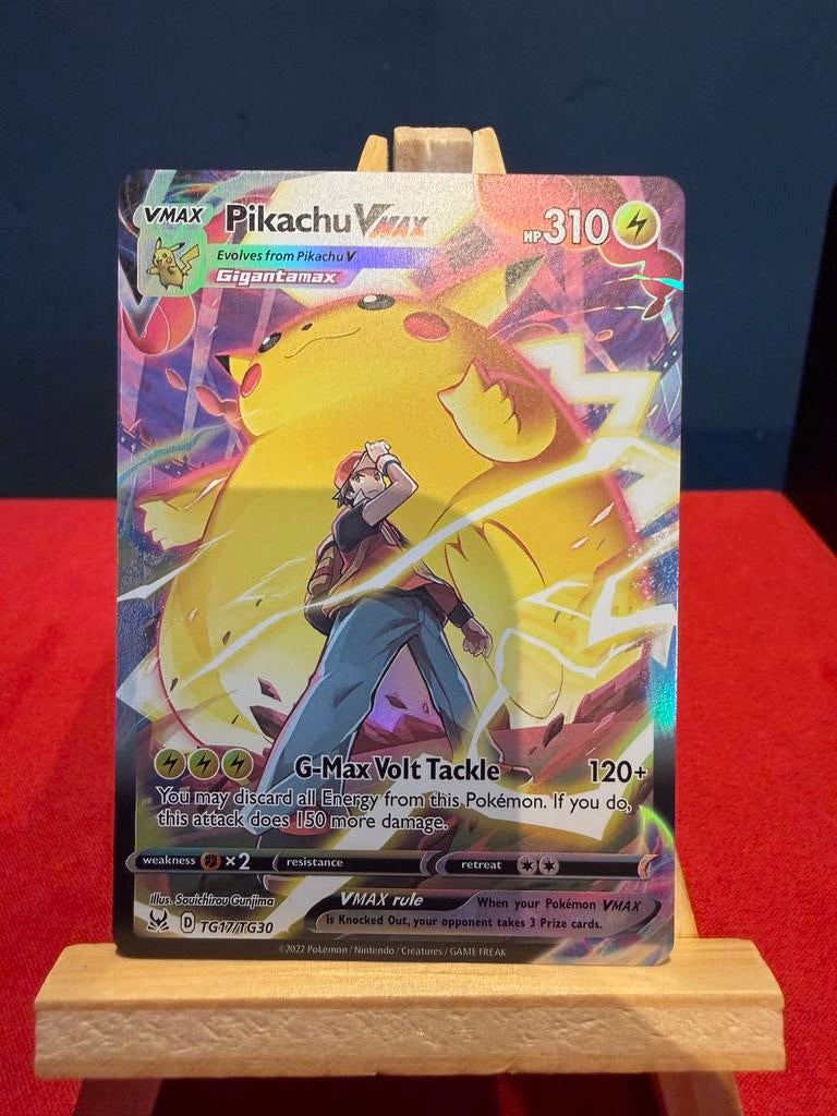 Pokemon Pikachu Vmax #TG17, Ophalen of Verzenden, Zo goed als nieuw
