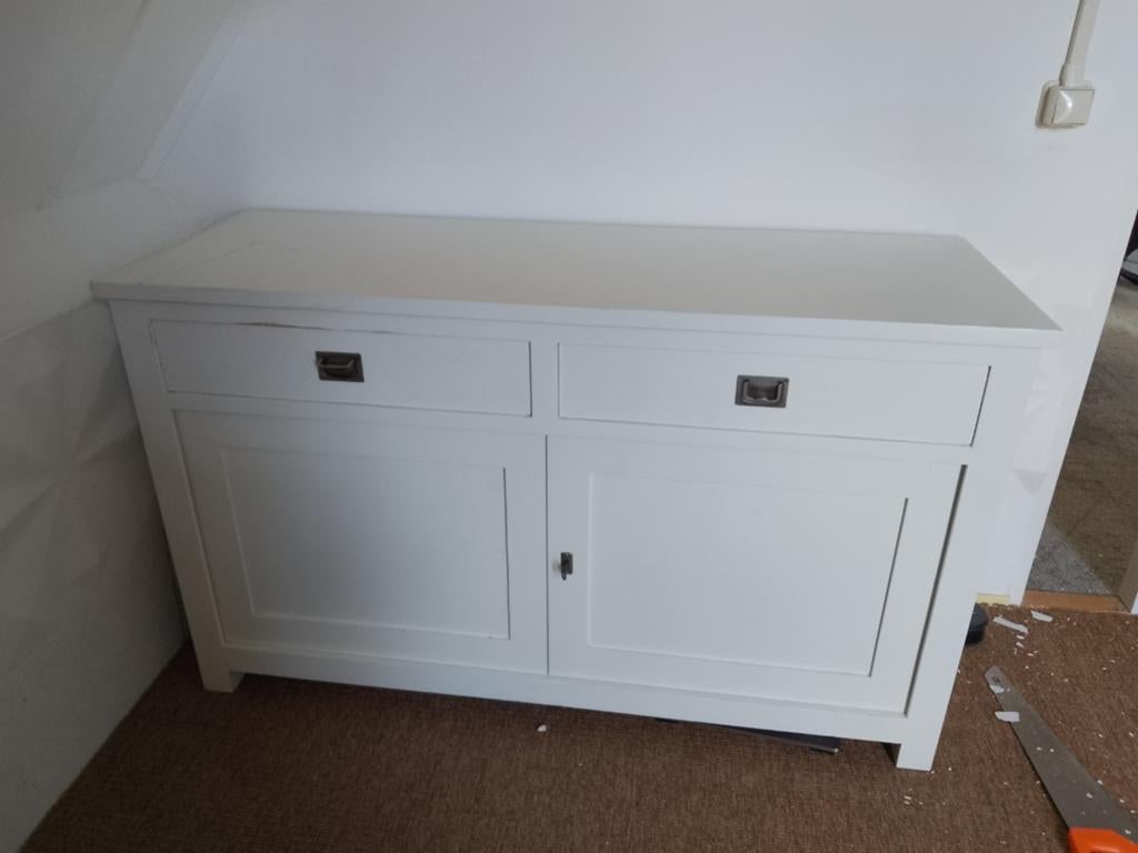 Dressoir, grenen hout, leuk om op te knappen, Huis en Inrichting, Kasten | Dressoirs, Ophalen, Gebruikt, Grenenhout, 50 tot 75 cm