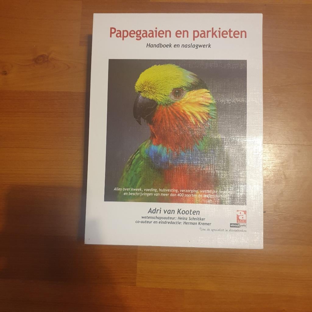 Papegaaien en parkieten  handboek en naslagwerk, Dieren en Toebehoren, Vogels | Parkieten en Papegaaien, Meerdere dieren, Papegaai