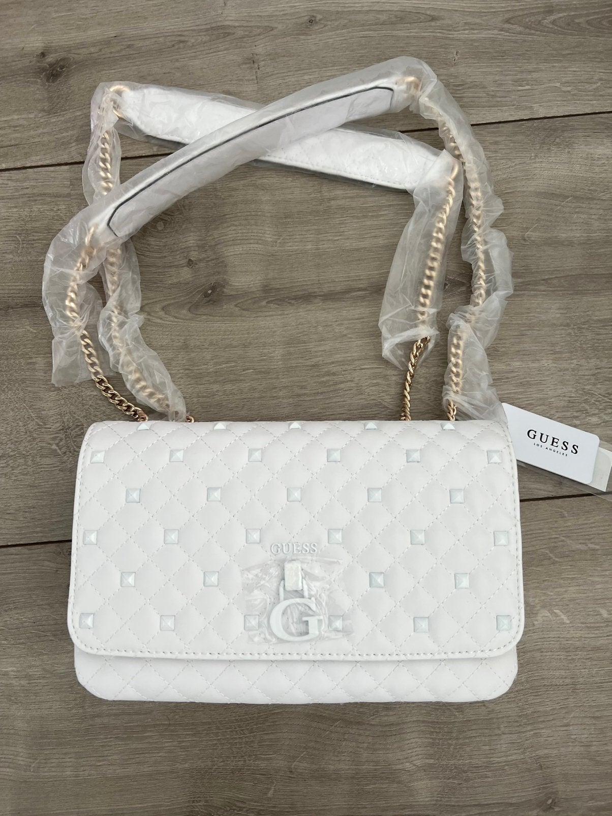 Guess wit schoudertas met goud ketting nieuw, Sieraden, Tassen en Uiterlijk, Tassen | Damestassen, Ophalen of Verzenden, Nieuw