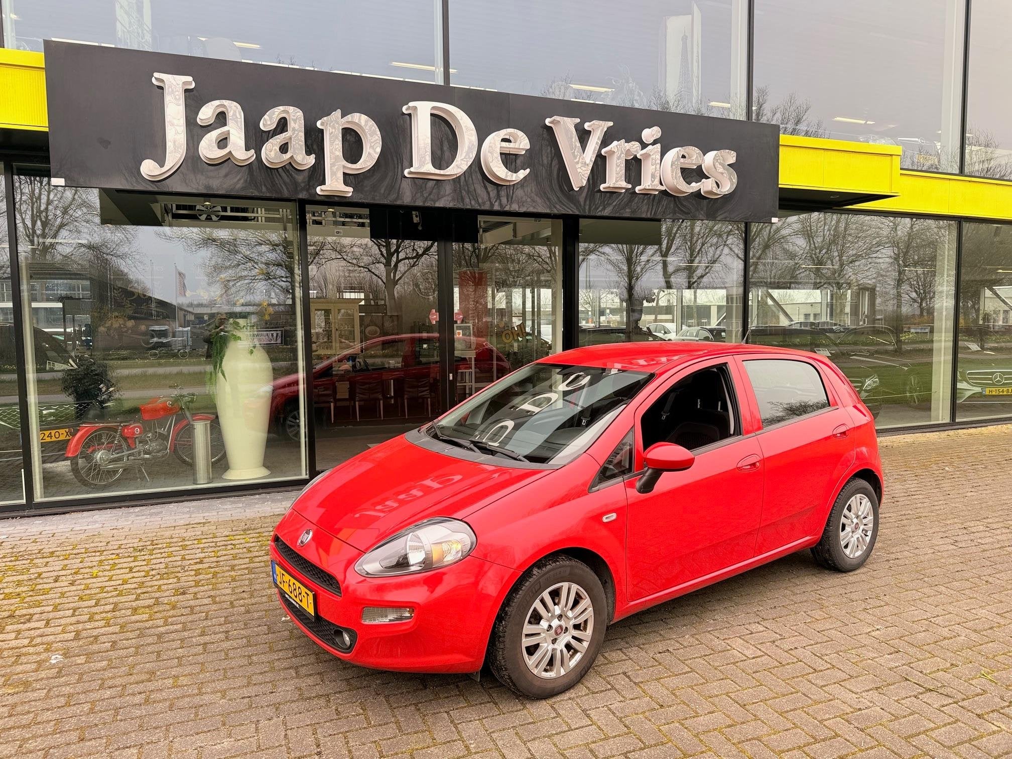 Fiat Punto Evo 0.9 TwinAir Lounge, Voorwielaandrijving, Gebruikt, Euro 6, 49 €/maand