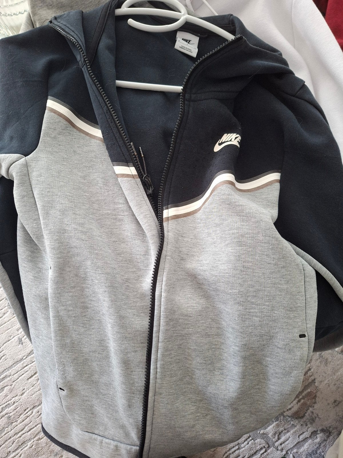 Nike Tech Fleece Vest - Zwart/Grijs, Maat 48/50 (M), Zwart, Nike, Ophalen of Verzenden
