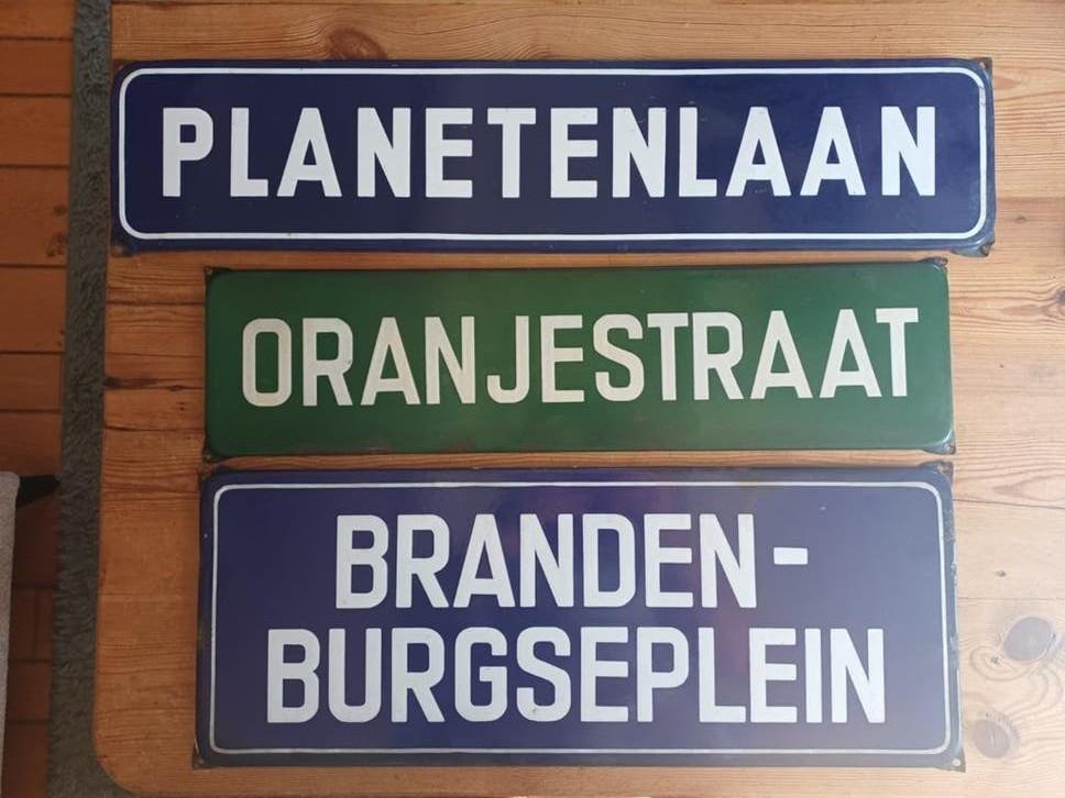3 emaille straatnaamborden, Antiek en Kunst, Antiek | Emaille, Ophalen of Verzenden