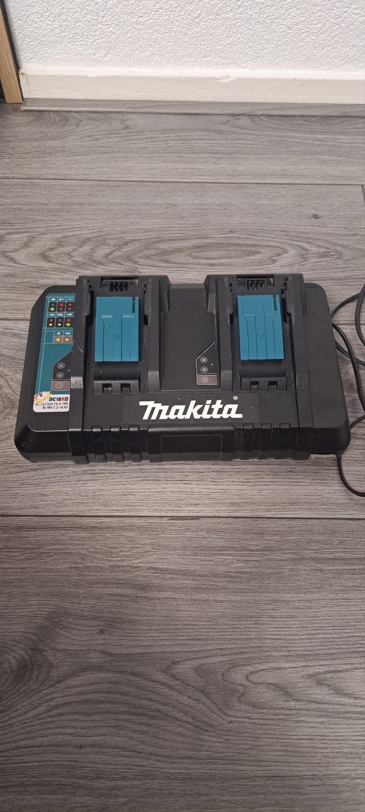 Makita DC18RD Dubbele Snellader voor Li-ion Accu's, Ophalen of Verzenden