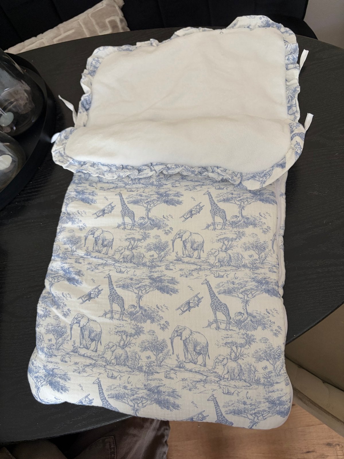 Voetenzak baby met safari print, Ophalen of Verzenden, Zo goed als nieuw, Gevoerd, Meerkleurig