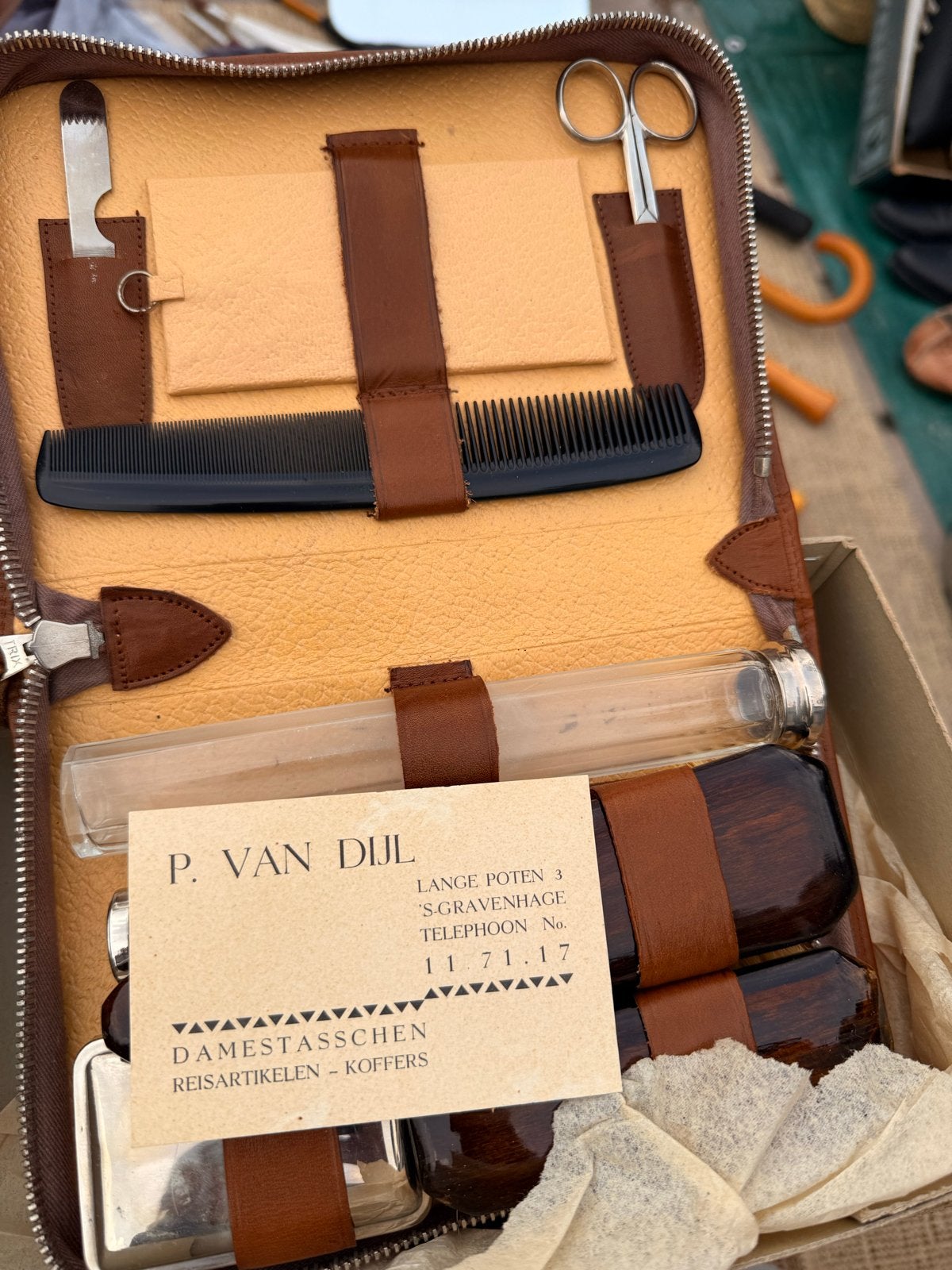 Vintage Reis Toiletset P. van Dijl - Leer, Ophalen, Gebruikt, Bruin, Hardcase