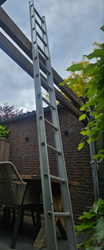 ladder 3.27 meter hoog - Excelsior PER 12, Doe-het-zelf en Verbouw, Ladders en Trappen, Ophalen, Gebruikt, Ladder, 2 tot 4 meter
