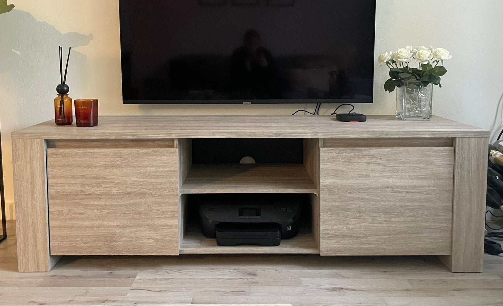 Tv meubel beige 180 cm gratis ophalen!, Ophalen, 150 tot 200 cm, Zo goed als nieuw, Minder dan 100 cm