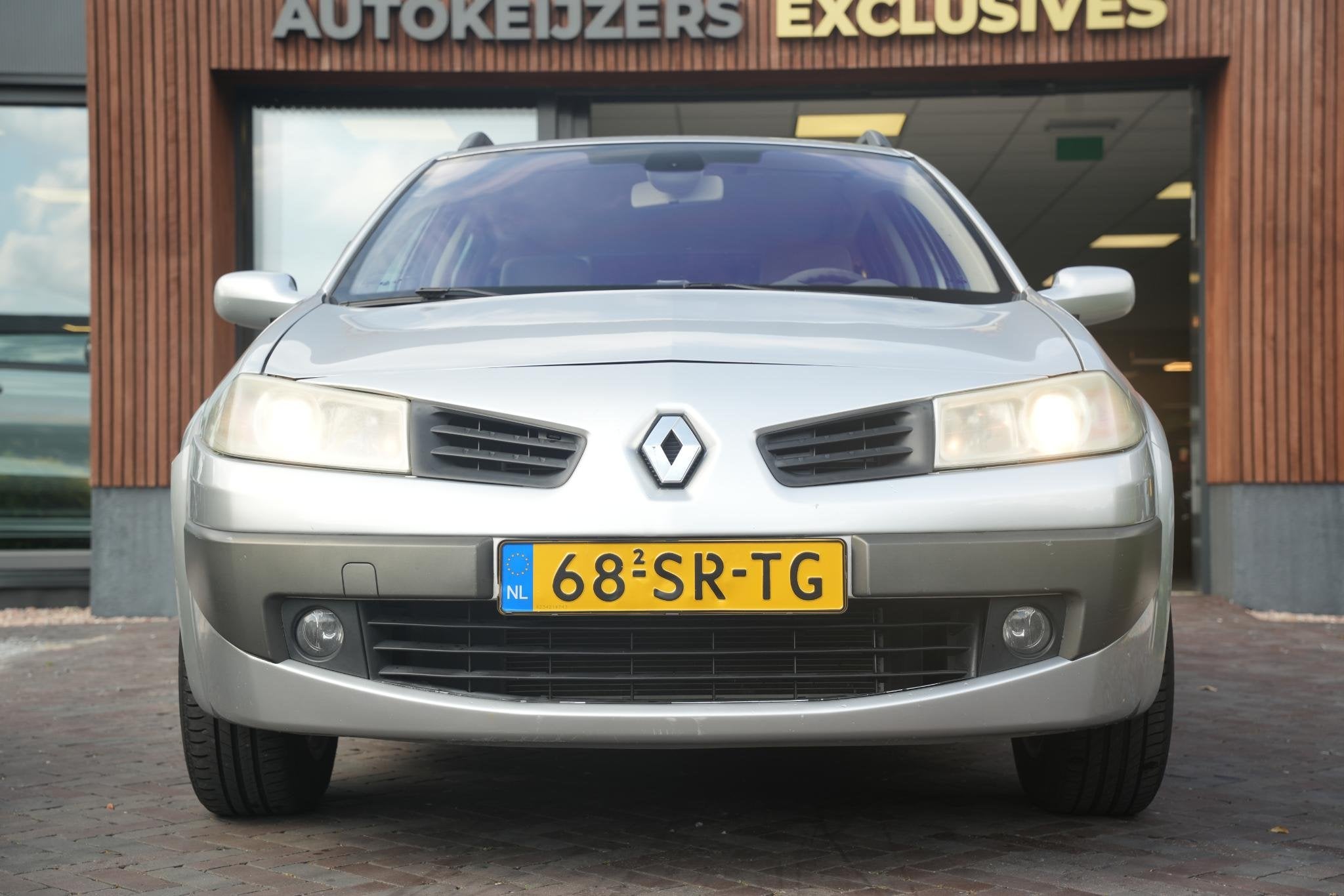 Renault Mégane Grand Tour 1.6-16V Dynamique Comfort, Auto's, Stof, Gebruikt, 4 cilinders, Elektrische ramen