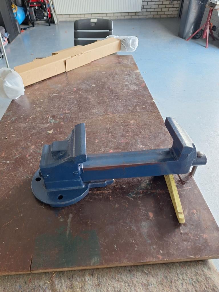Bankschroef, Doe-het-zelf en Verbouw, Werkbanken, Ophalen, Gebruikt, Minder dan 70 cm, Bankschroef