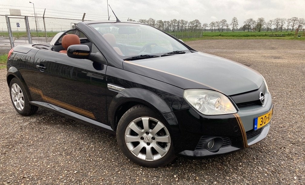 Opel Tigra 1.4 16V Twintop 2005 Zwart, Voorwielaandrijving, 4 cilinders, Cabriolet, Bruin