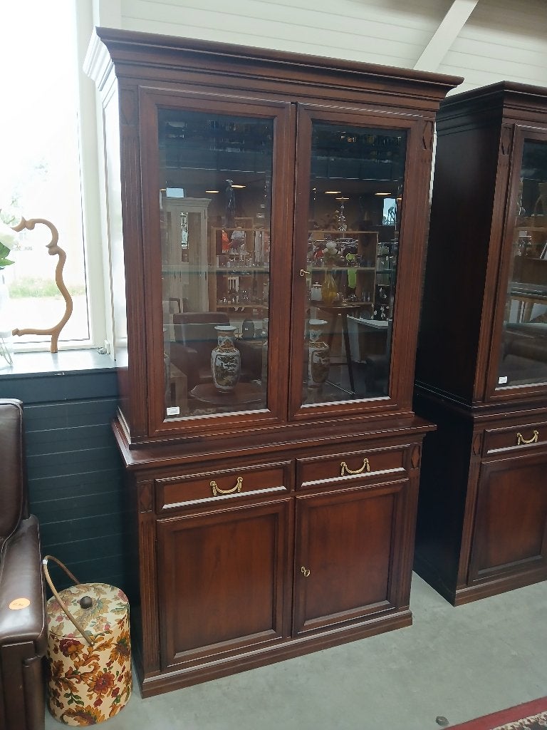 Klassieke houten buffetkast (2 stuks), Ophalen, Gebruikt, Met deur(en), 200 cm of meer