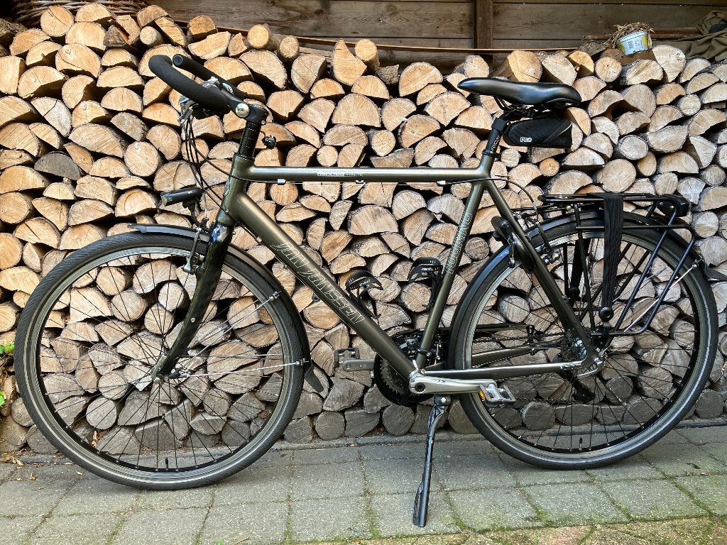 Prachtige Jan Janssen Millennium hybride herenfiets 60 cm., 28 inch, Velgrem, Zo goed als nieuw, 57 tot 61 cm