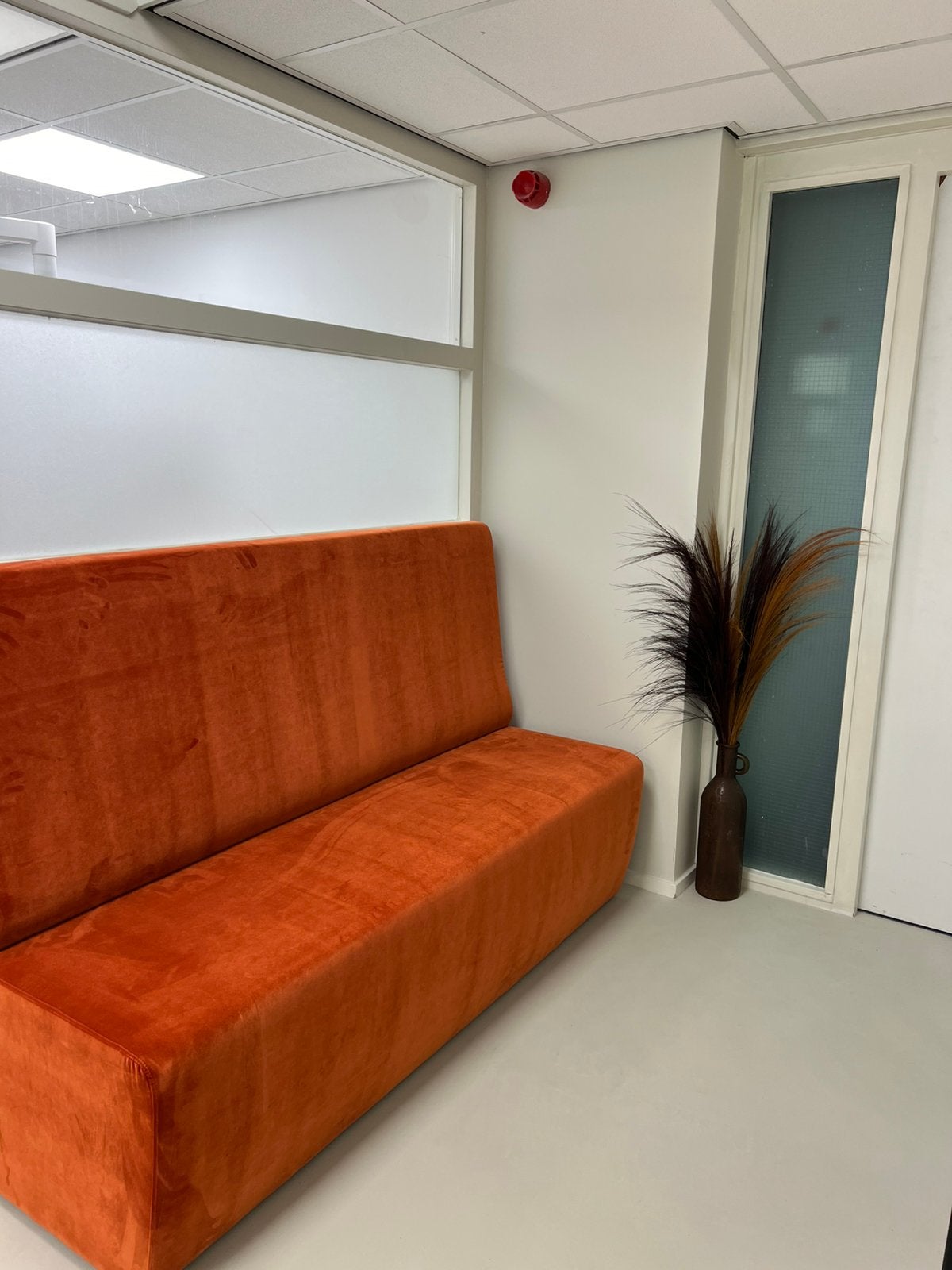 Eetkamerbank oranje 180cm, Ophalen of Verzenden, Zo goed als nieuw, Tweepersoons, 160 cm
