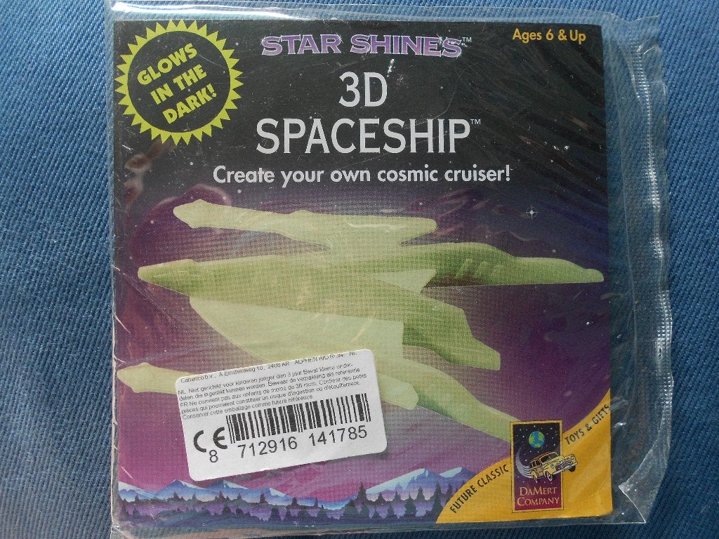 3D spaceship glows in the dark van Damert company, Ophalen, Nieuw, Overige merken, Overige typen
