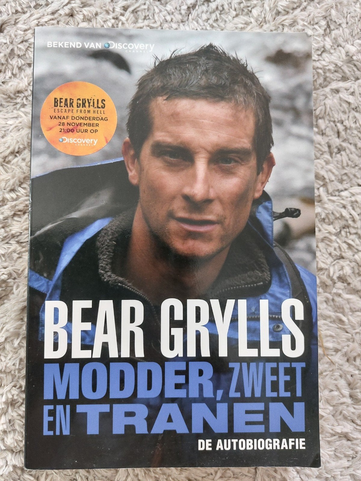 Bear Grylls modder, zweet en tranen, Boeken, Biografieën, Zo goed als nieuw, Ophalen of Verzenden
