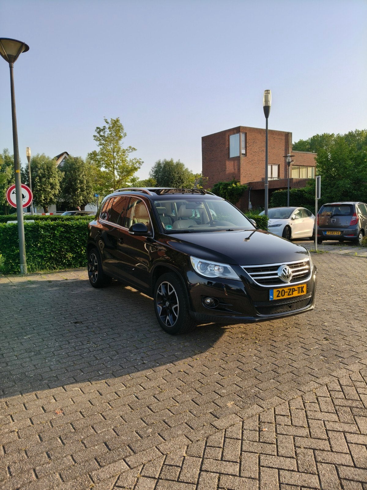 Volkswagen Tiguan (Nieuwe Turbo!) 1.4 TSI 110KW 4MOTION, Auto's, Beige, 4 cilinders, 2000 kg, Zwart