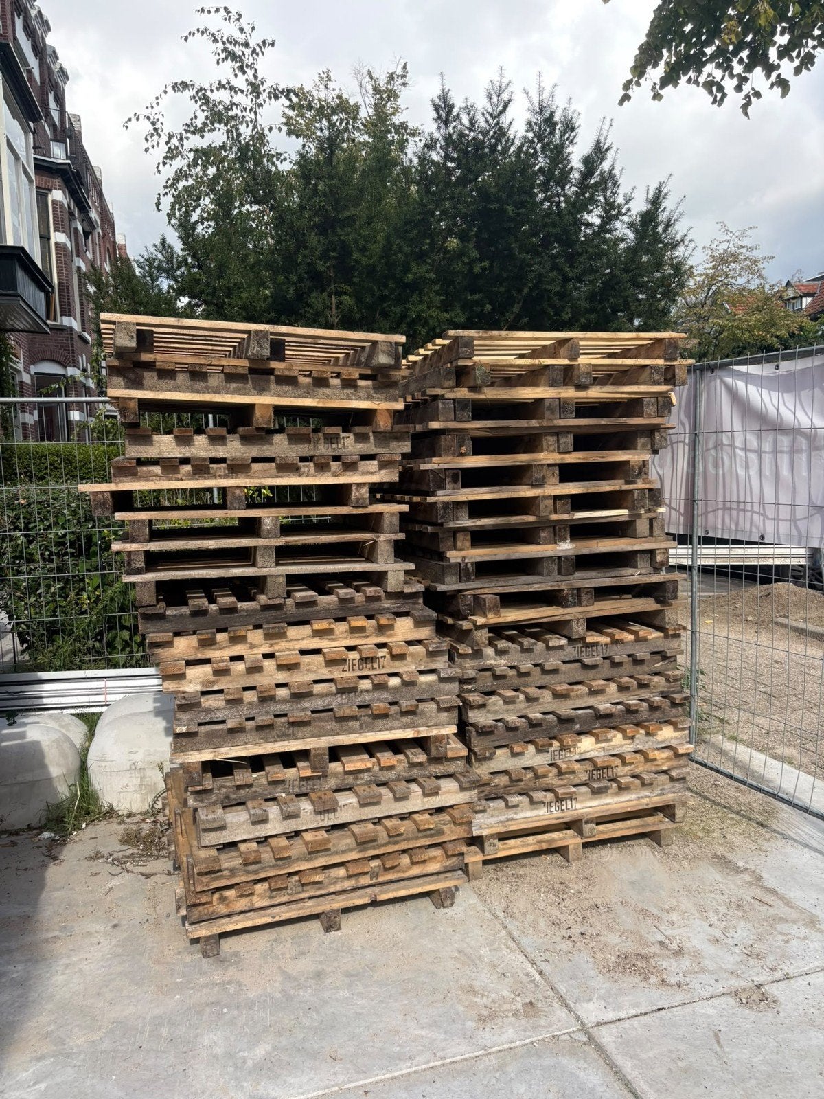 steenpallets,ca. 50 stuks, zwaar hout, Ophalen, Gebruikt, 50 mm of meer, Pallet