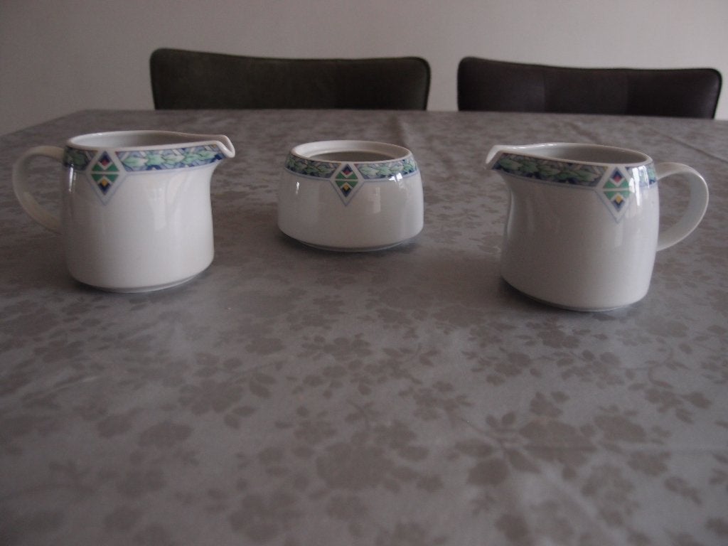 Twee Arzberg porseleinen servies koffiekannen één suikerpot, Arzberg, Overige typen, Ophalen of Verzenden, Zo goed als nieuw