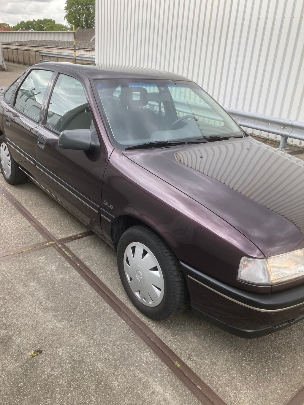 Opel Vectra 2.0 I AUT U9 1992 Aubergine, foto 3