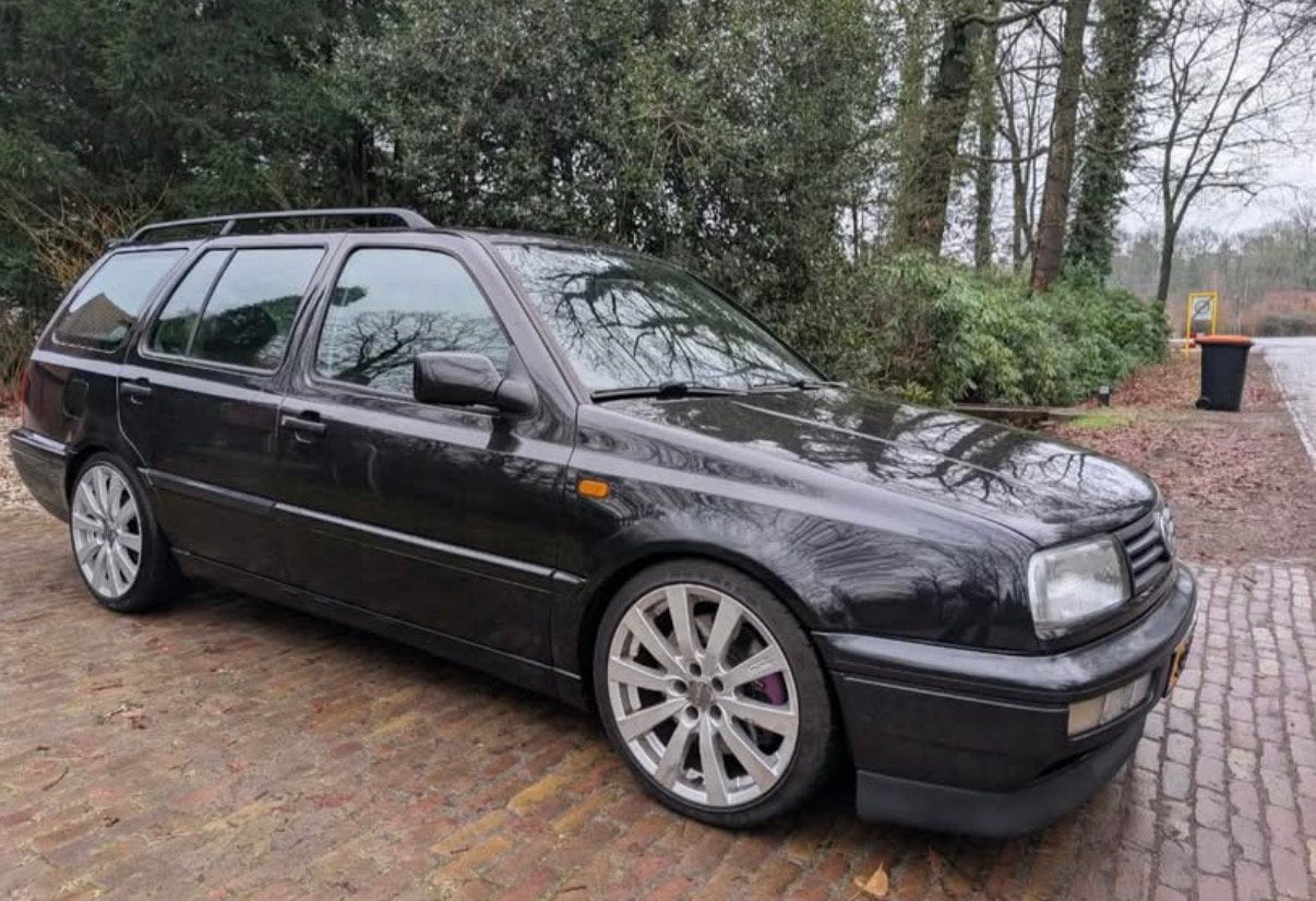 Volkswagen Golf 1.8T 20V Variant | KW | OZ velgen | Volleder, Voorwielaandrijving, Zwart, 4 cilinders, Handgeschakeld