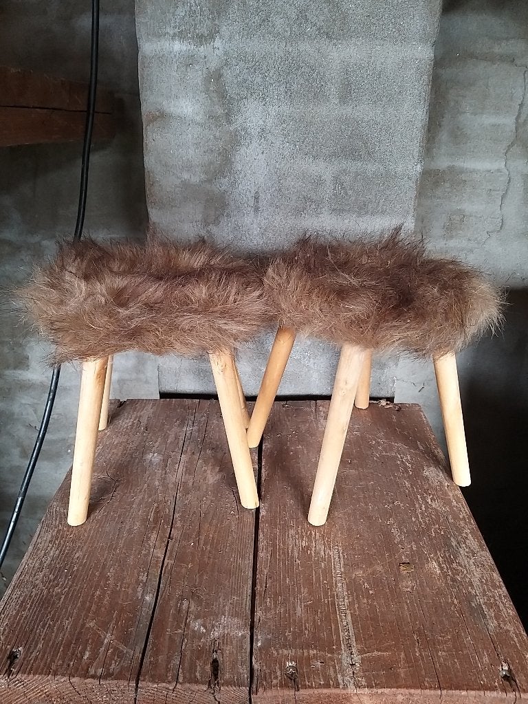 decoratiekrukje met vacht, Huis en Inrichting, Ophalen of Verzenden, Gebruikt, Hout