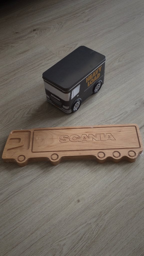 Snijplank Scania en blikken auto, Ophalen, Hout, Snij-/serveerplank, Overige merken
