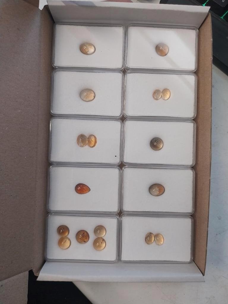 Mix lot van verschillende citrien cabochons, Verzamelen, Mineralen en Fossielen, Ophalen of Verzenden