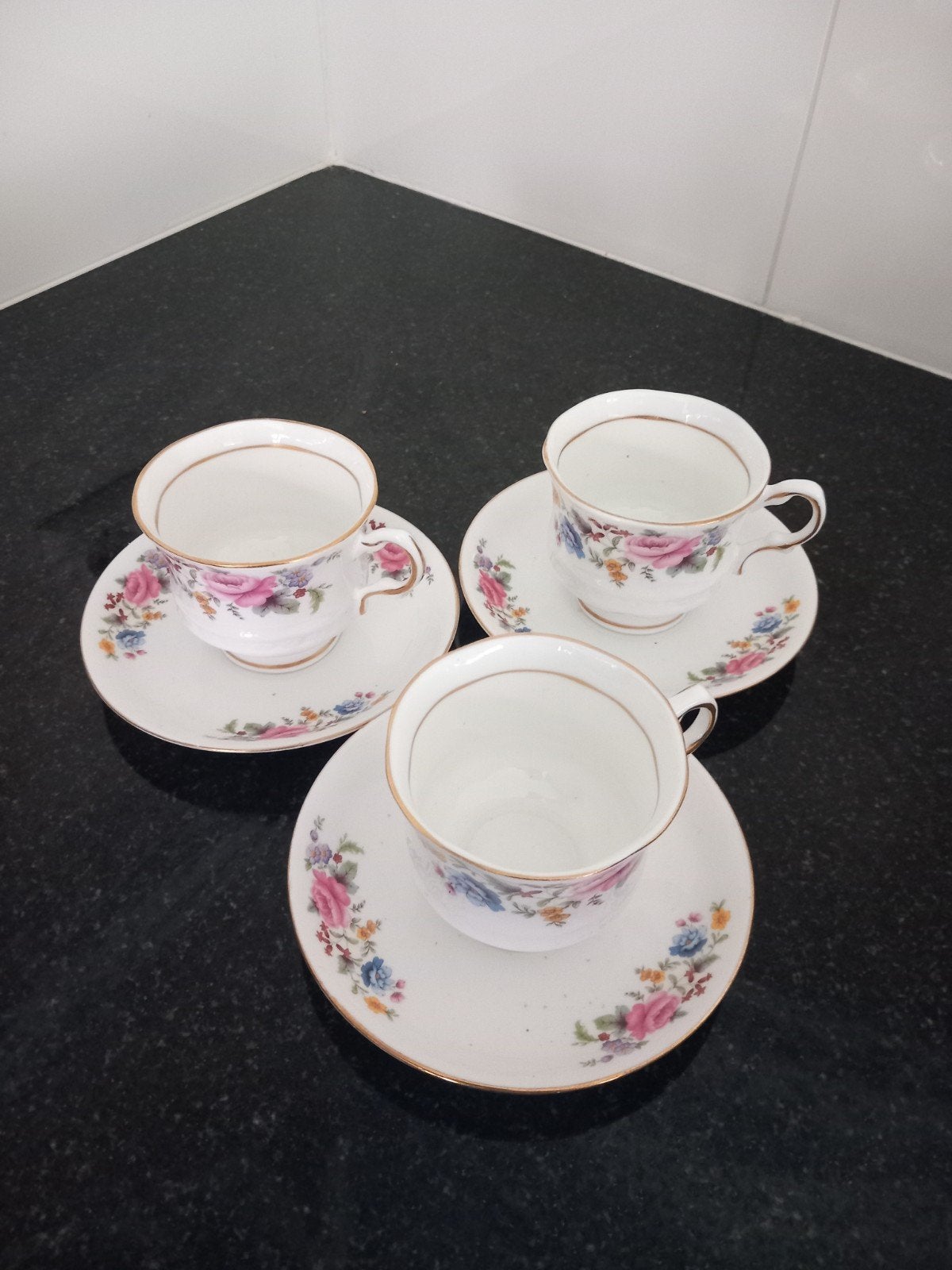 3 Balmoral Castle Bone China kopjes en schoteltjes, Ophalen of Verzenden