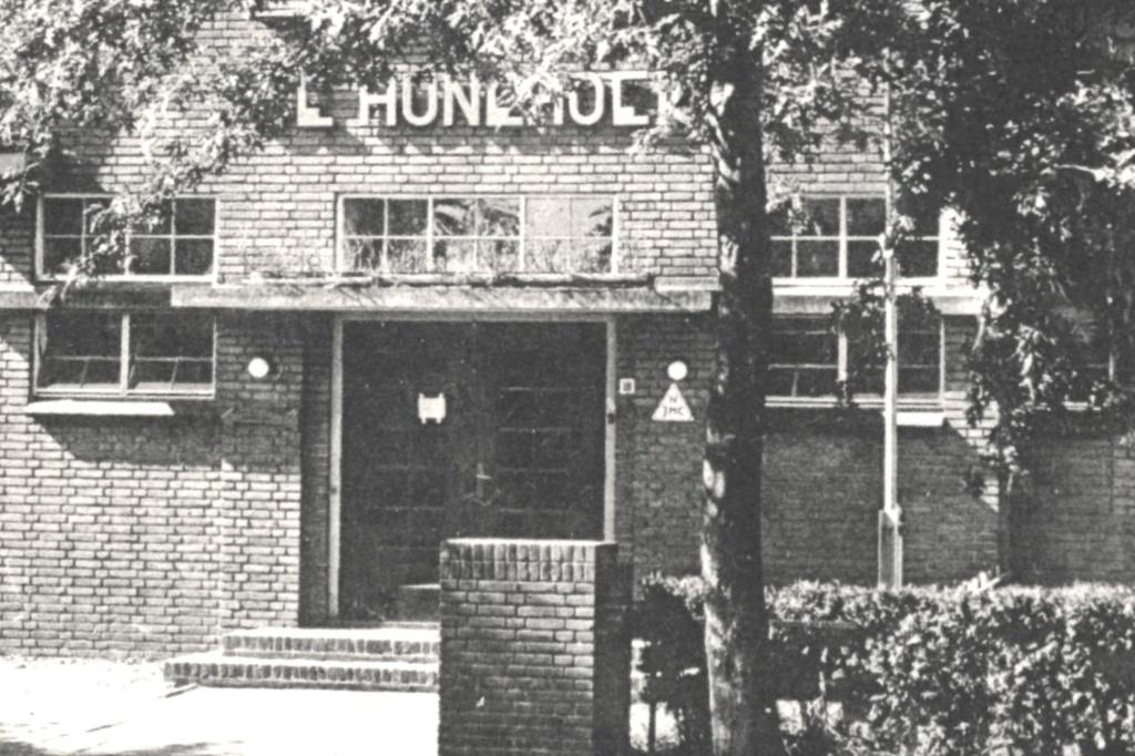 967429 Emmen Jeugdherberg Hunehoek Nette kaart Onbeschreven, Verzamelen, Ophalen of Verzenden, 1940 tot 1960, Ongelopen, Drenthe