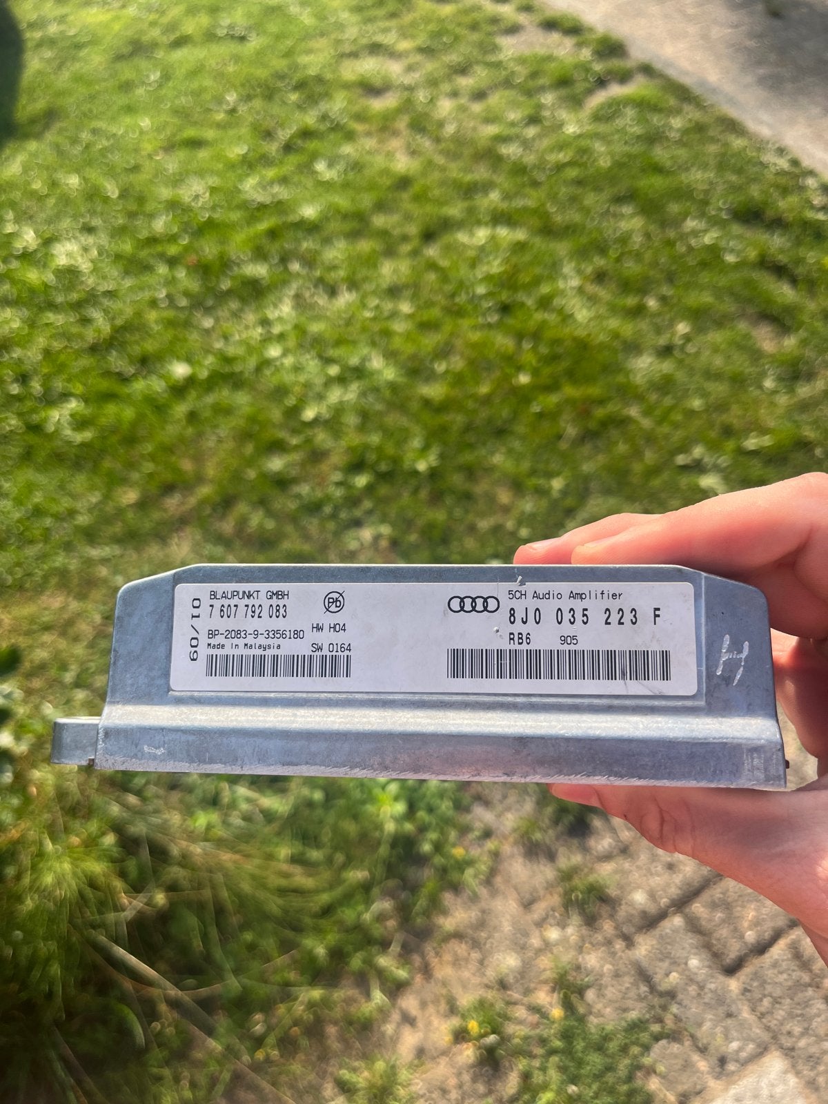 Audi TT Radio Versterker (defect) 8j0035223f, Ophalen of Verzenden, Gebruikt, Audi