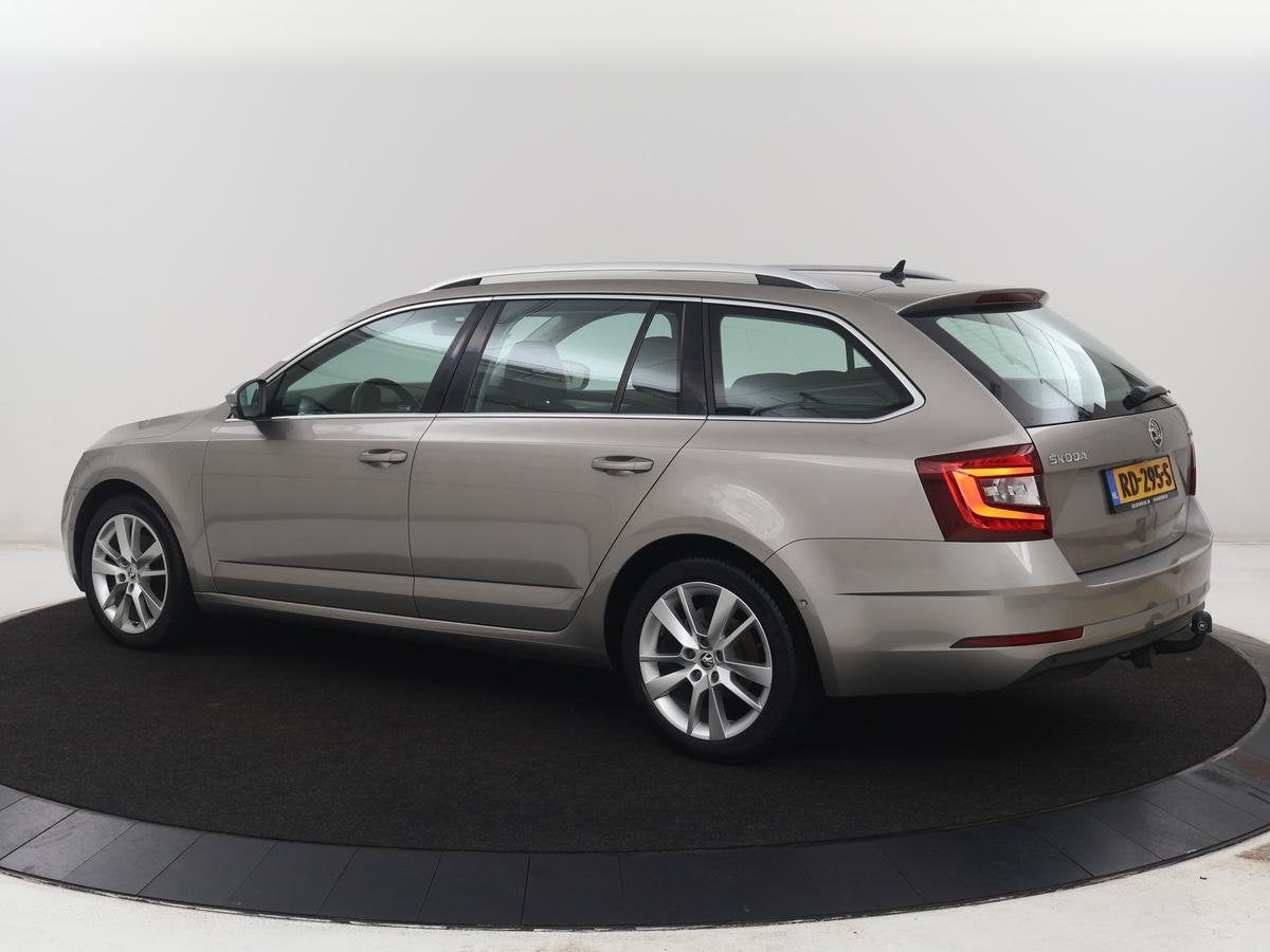 Skoda Octavia Combi 1.4 TSI Greentech Style Business | Stoel, Voorwielaandrijving, Stof, Gebruikt, 150 pk