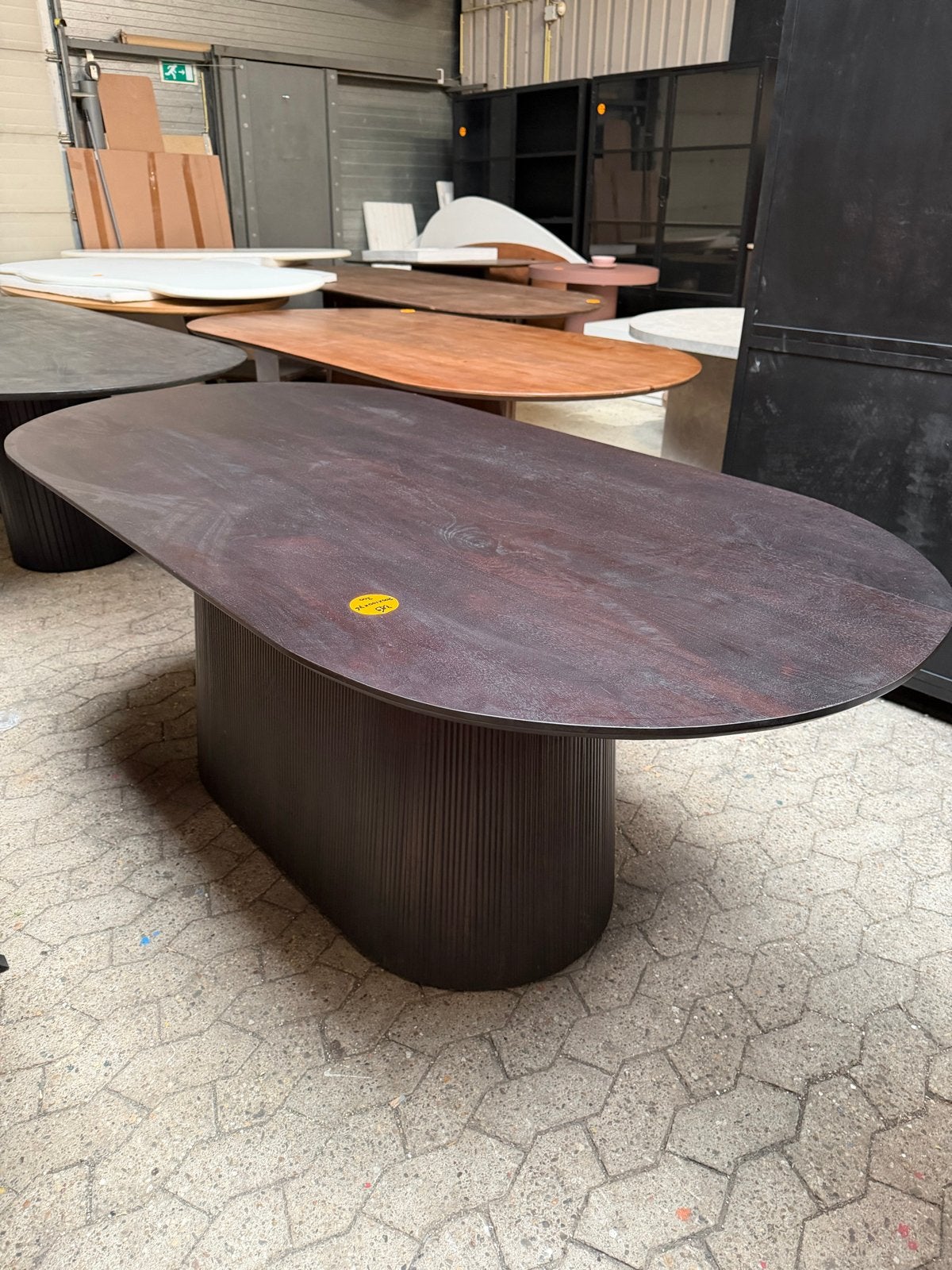 Nieuwe Deense Ovale Eettafel Walnoot - 200x100x76 cm